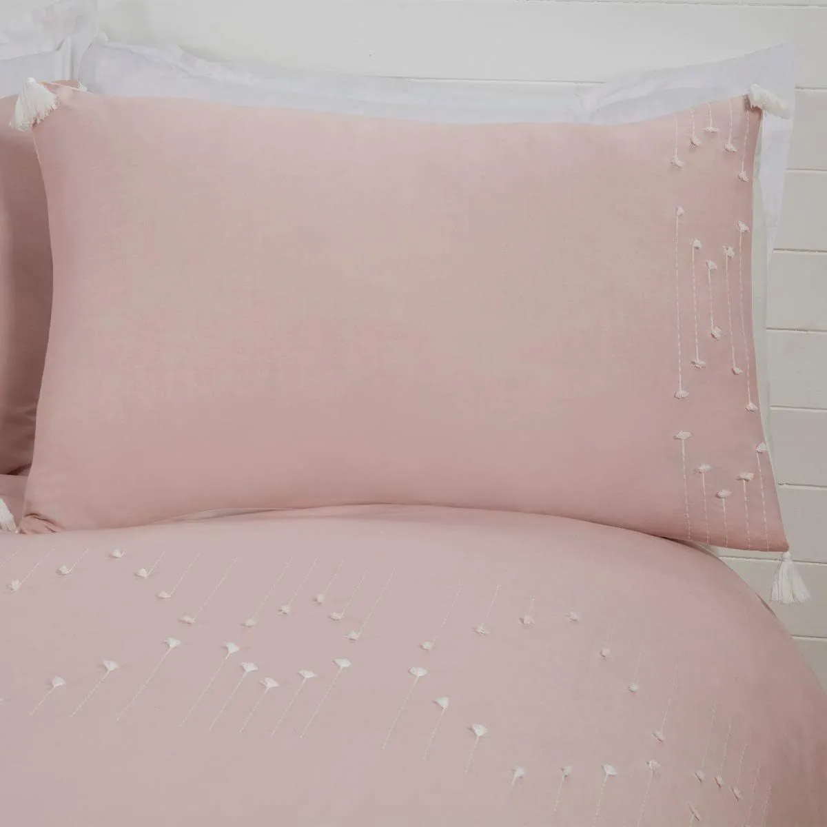 Smart Living Luxury Hotel Quality Boho Embroidered Tassels Duvet Cover with Pillowcases in Pink 2