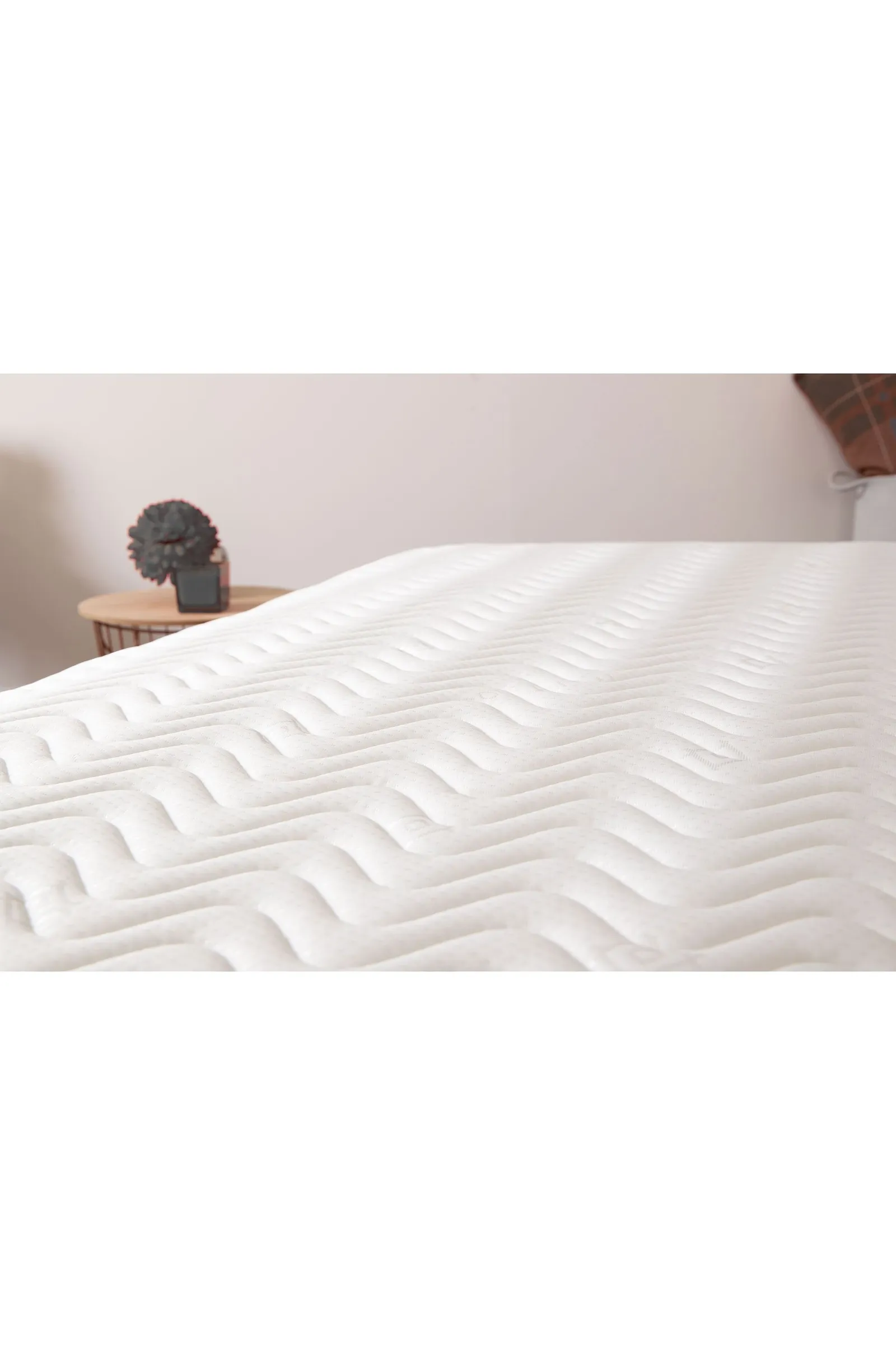 eXtreme Comfort Ltd Cooltouch Essentials Wave Grey Border Quilted Hybrid Spring Mattress 2