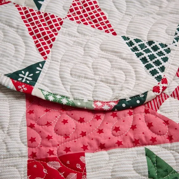 Festive Quilted Bedspread 3