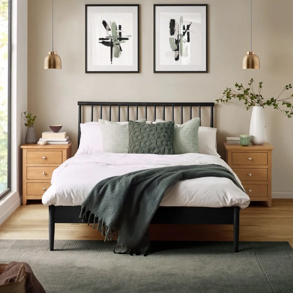 Belton - King Size - Spindle Design Bed - Black - Wooden - 5ft