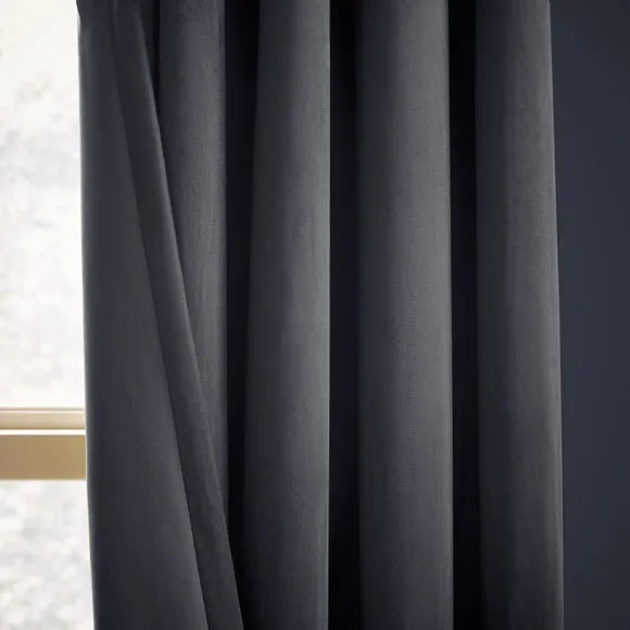 Luxe Velour Eyelet Curtains (Blackout Available) 3