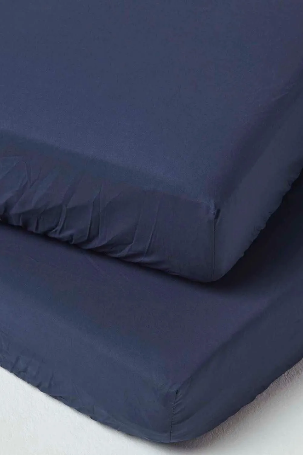 Homescapes Cotton Cot Bed Fitted Sheets 200 Thread Count, 2 Pack in Navy 1