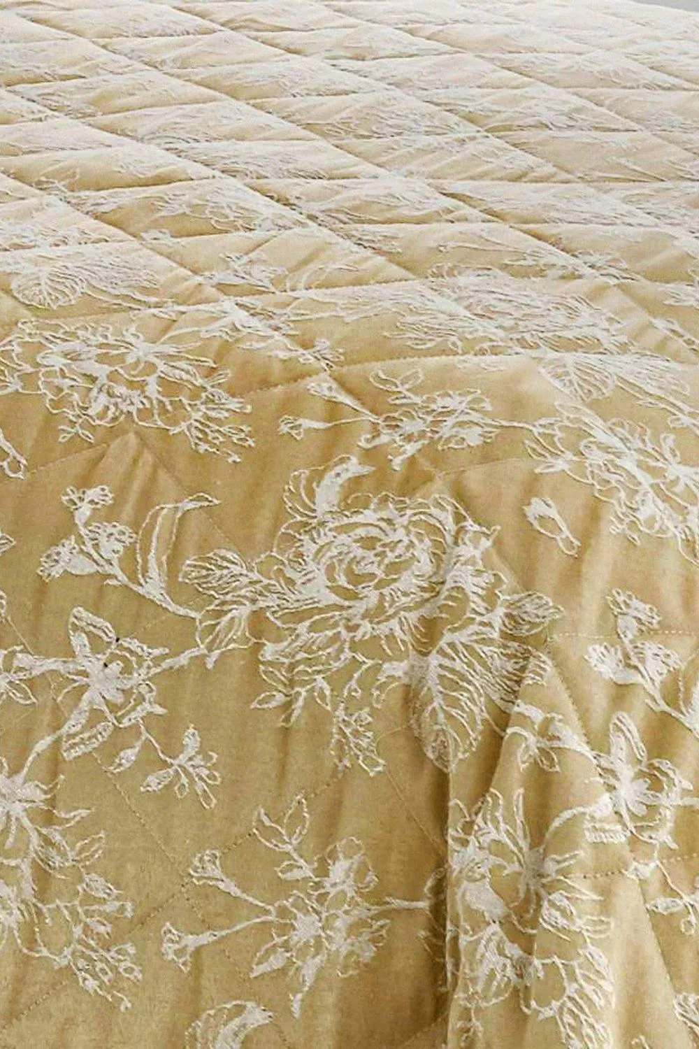 Dreams & Drapes 'Jasmine' Elegant Floral Jacquard Quilted Bedspread in Beige 5