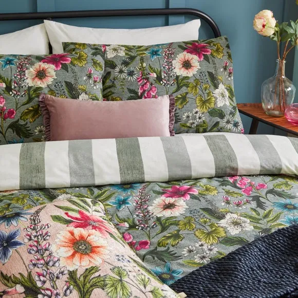 Wylder Nature Hidcote Manor Reversible Duvet Cover and Pillowcase Set 2