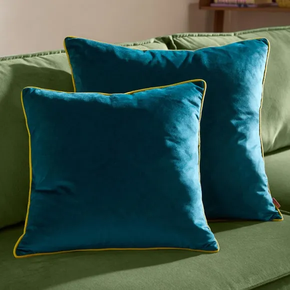 Furn. Square Cushion 5