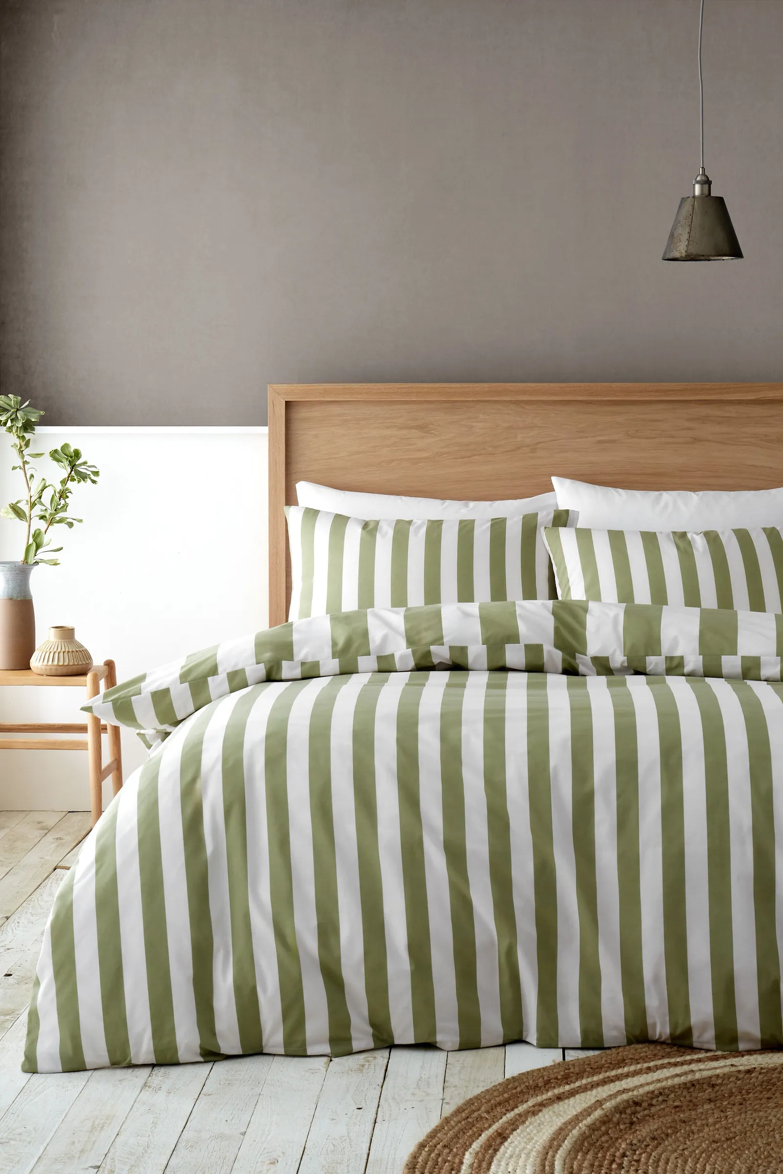 Catherine Lansfield 'Cove Stripe' Reversible Duvet Cover Set in Green 2