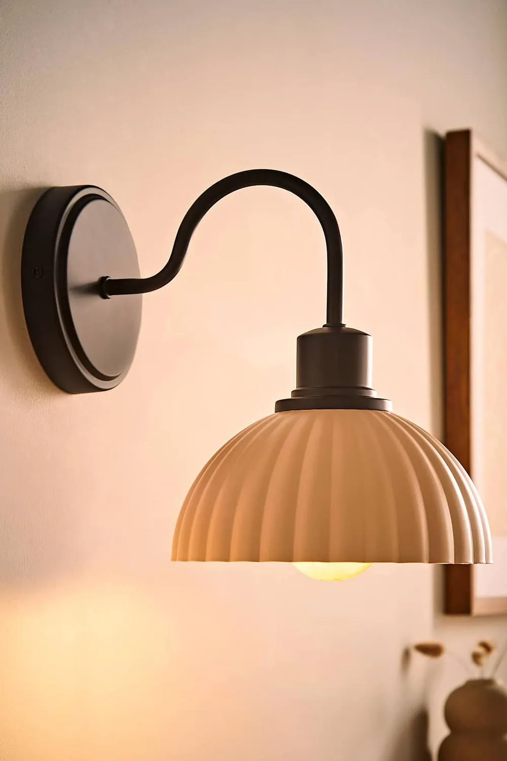 ValueLights Bourton Pair of Cream Ribbed Dome Wall Lights in Black 3