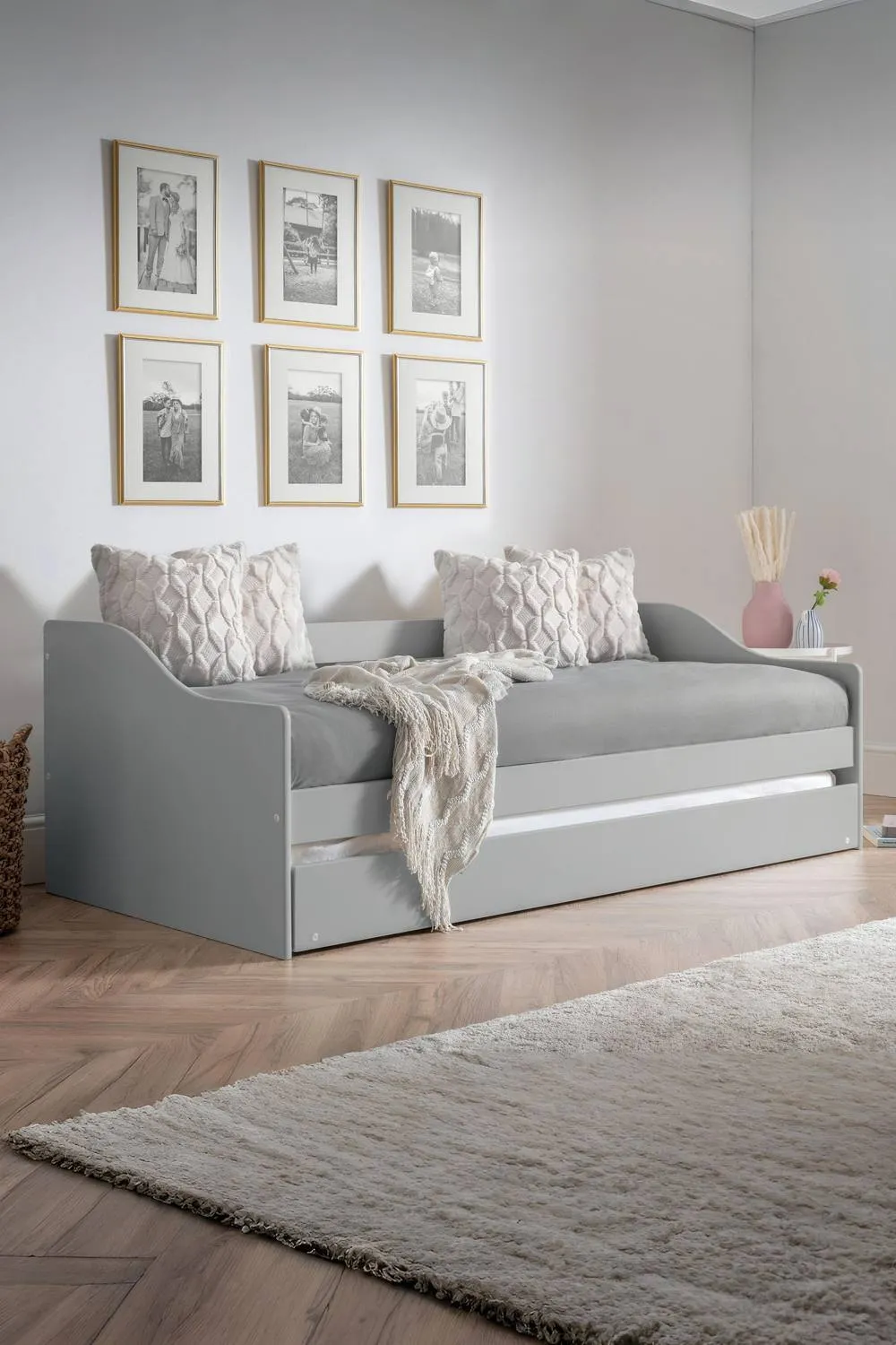 Julian Bowen Elba Daybed with pull-out Trundle in Grey 2