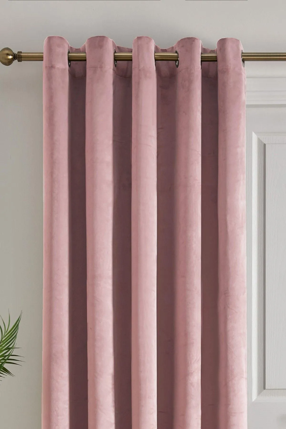 Laurence Llewelyn-Bowen 'Montrose' Velvet Blackout Eyelet Single Panel Door Curtain in Light Pink 2