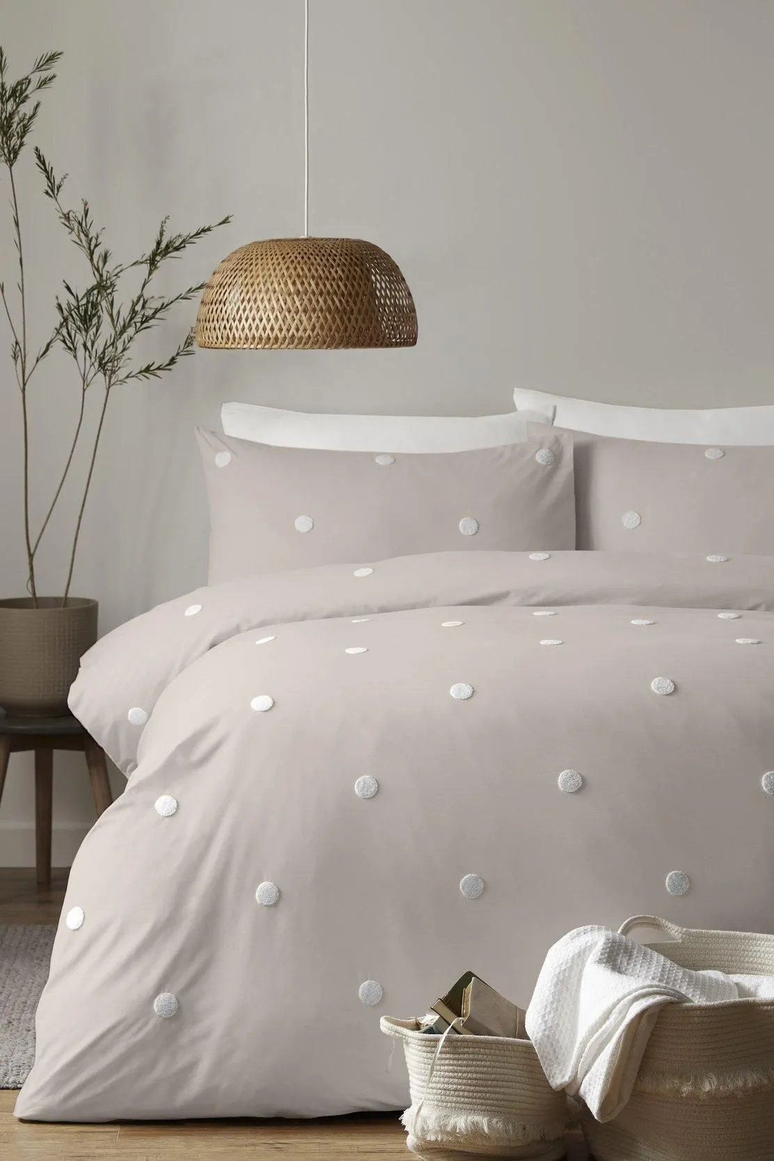 Appletree 'Dot Garden' 100% Cotton Embellished Duvet Cover Set in Off-White