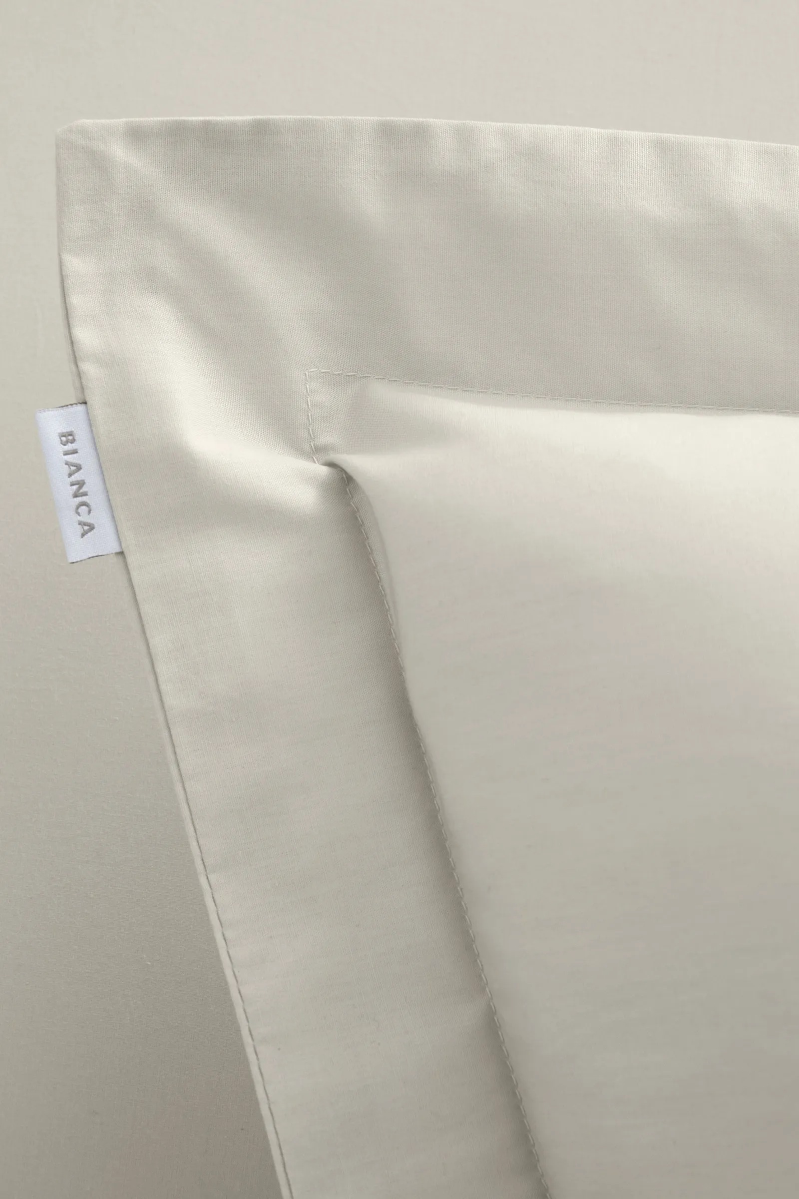 Bianca '200 Thread Count Cotton Percale' Oxford Pillowcases in Natural 3