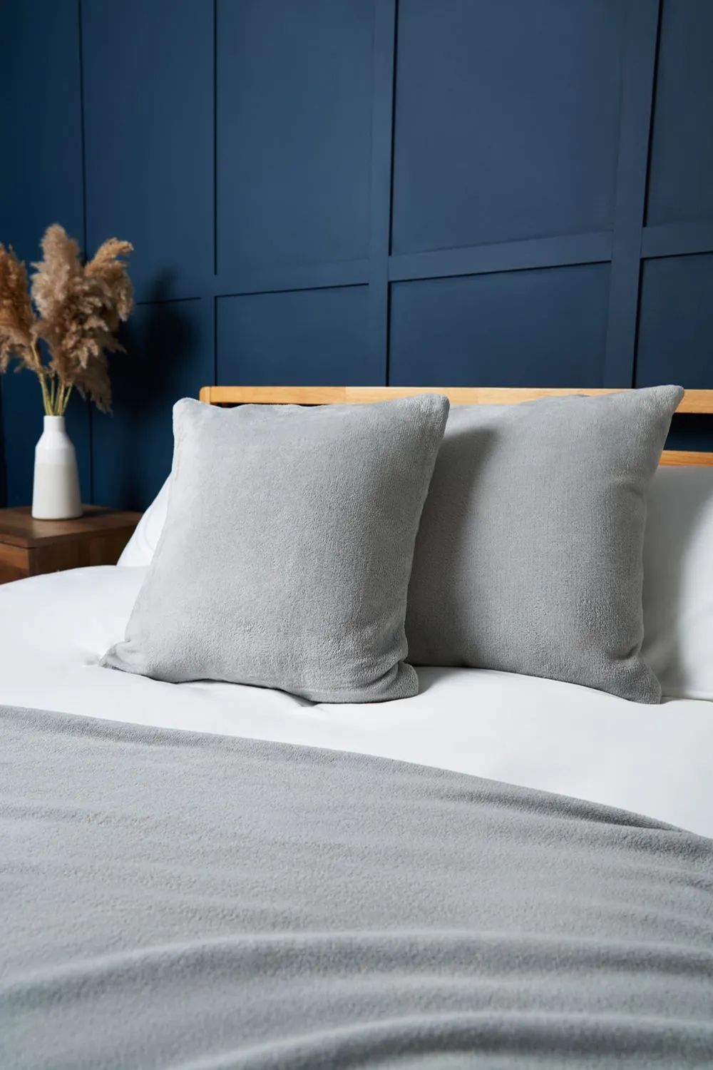 BHS Microfleece Cushion in Silver 1