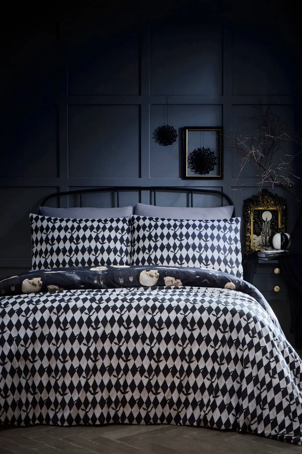 Fusion 'Gothic Skulls' Halloween Inspired Duvet Cover Set in Black 4