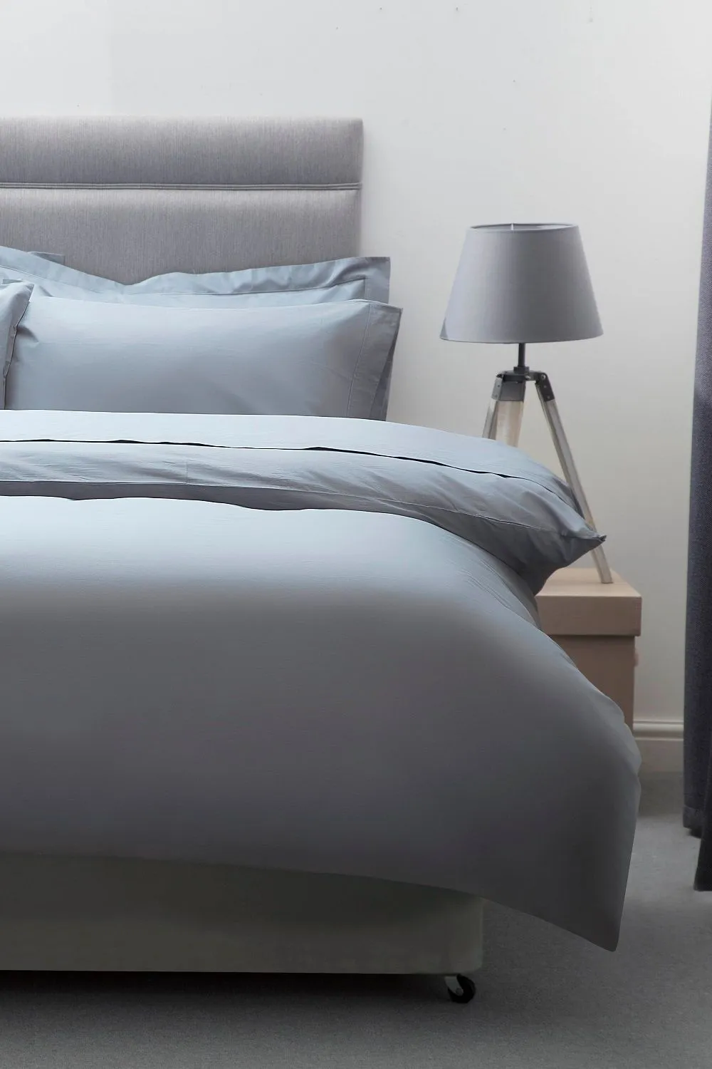Belledorm Egyptian Cotton 200 Thread Count Duvet Cover in Light Grey 1