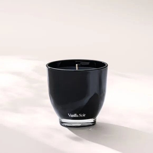 Moments Vanilla Noir Candle 2