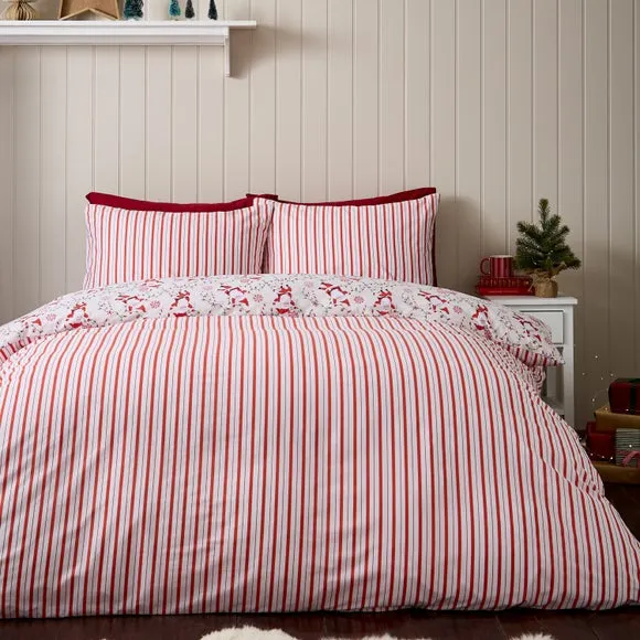 Catherine Lansfield Santas Duvet Cover & Pillowcase Set 2