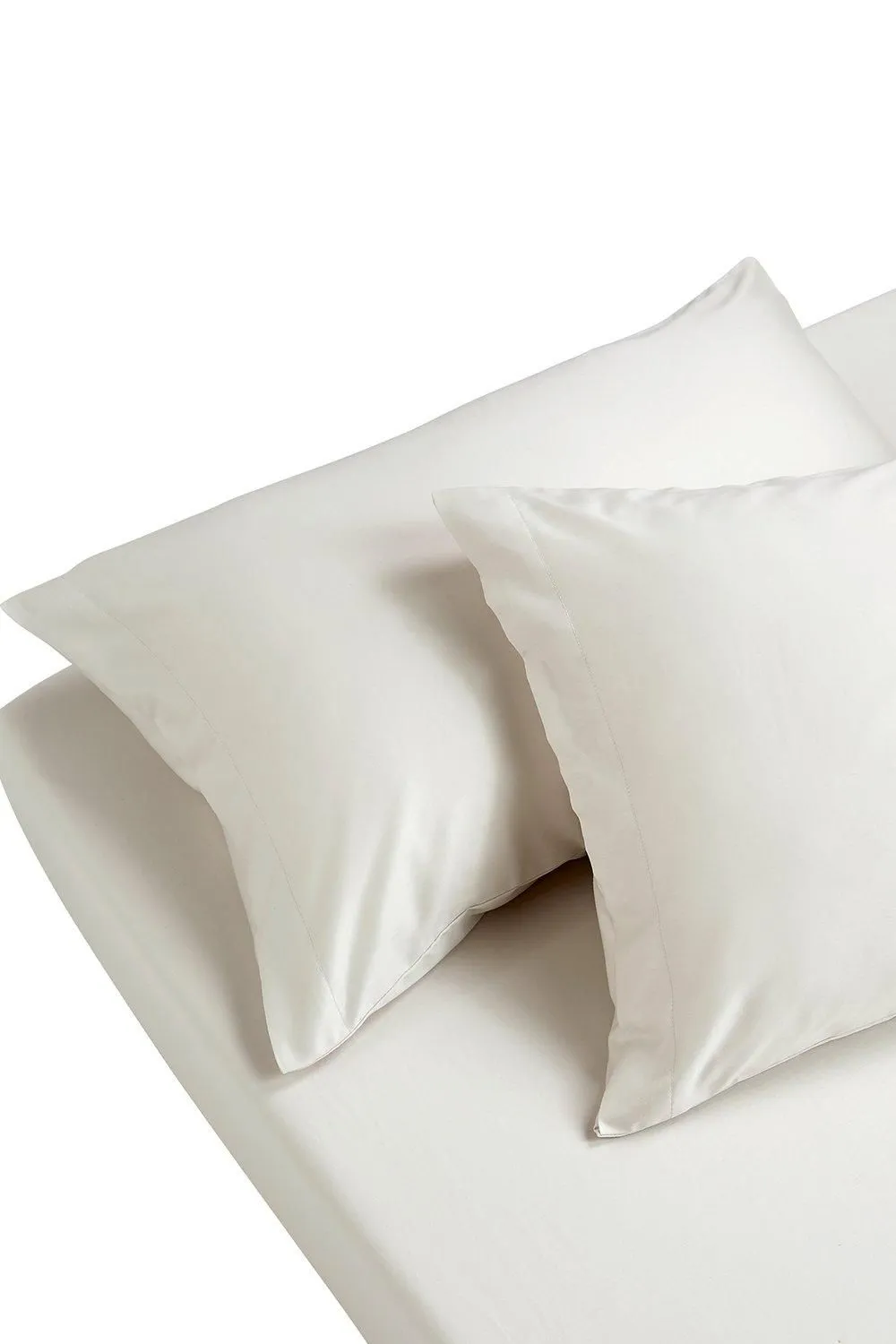 CHRISTY 400TC Luxury Cotton Sateen Plain Dye Bedding Fitted Sheets in Ivory 3