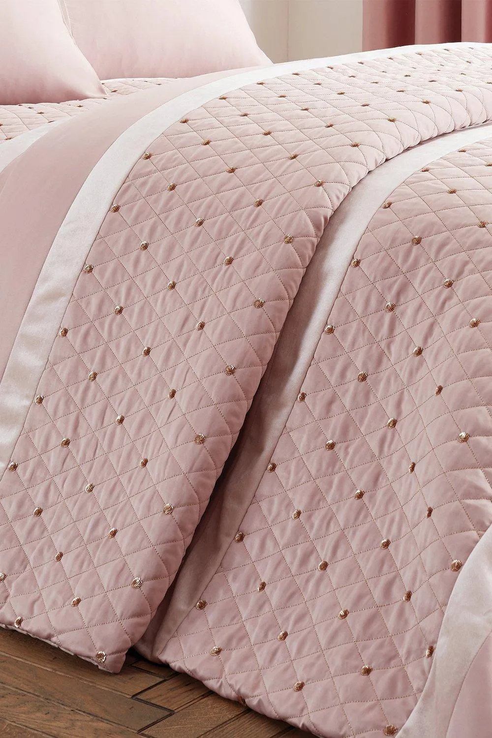 Sequin Cluster Bedspread