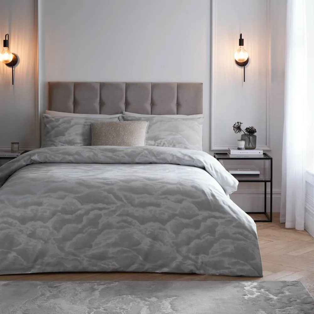 Paoletti Ellora Jaqcuard Duvet Cover Set in Silver
