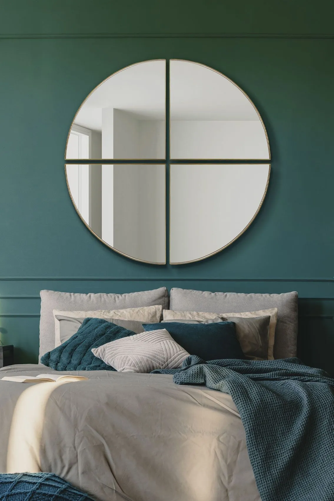 MirrorOutlet New Gold XL Circular Metal Wall Mirror 54" X 54" (140 x 140CM)