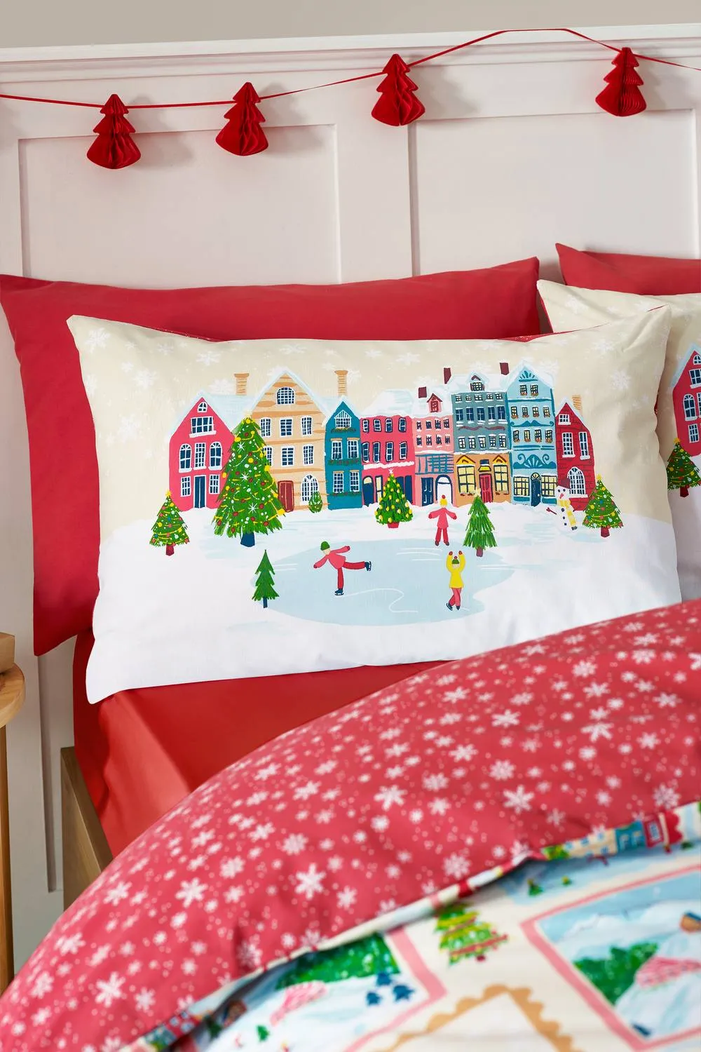 Catherine Lansfield 'Christmas Town Stamps' Reversible Duvet Cover Set in Natural 3
