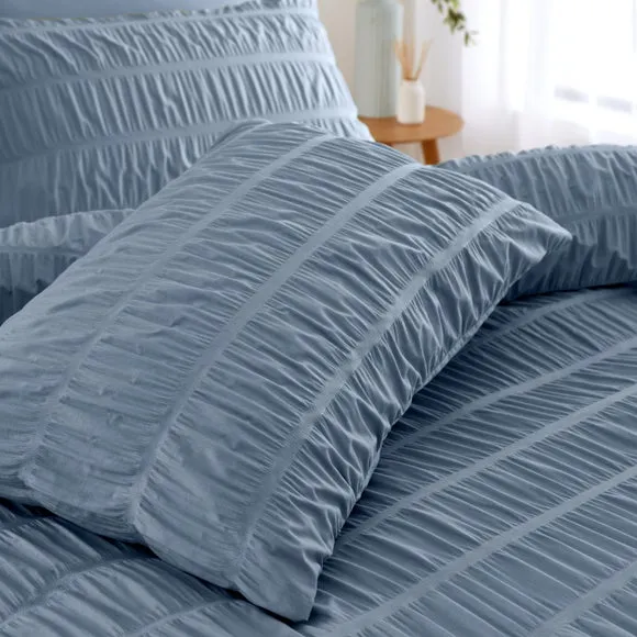 Catherine Lansfield Seersucker Duvet Cover and Pillowcase Set 2