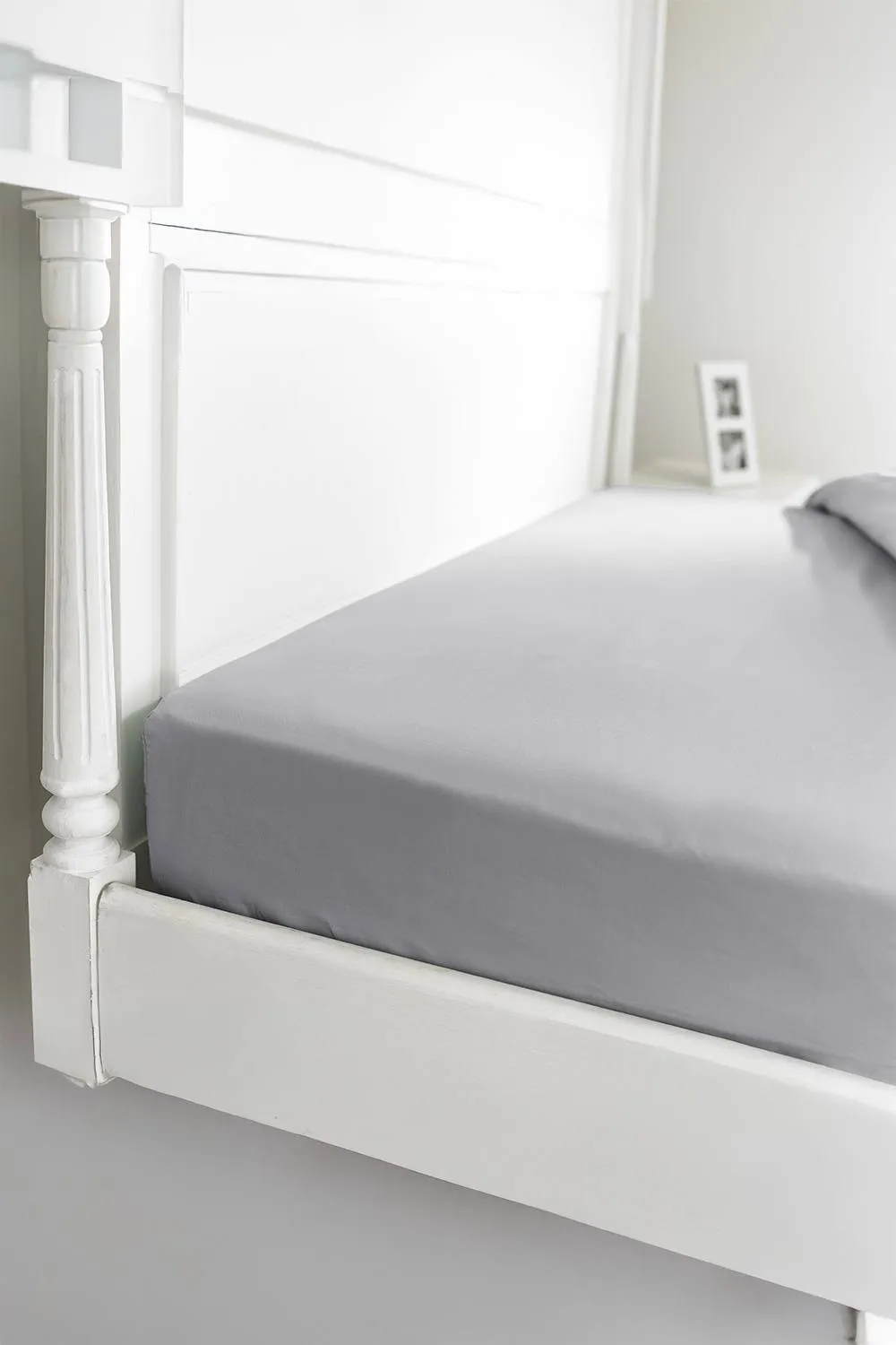 The Lyndon Company Deluxe 400 Thread Count 100% Cotton Fitted Sheet in Grey 3