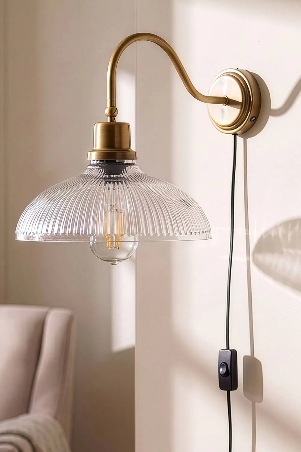 Dibor Adjustable Ribbed Glass Wall Light, Art Deco Style, Aged Brass Finish in Gold 1