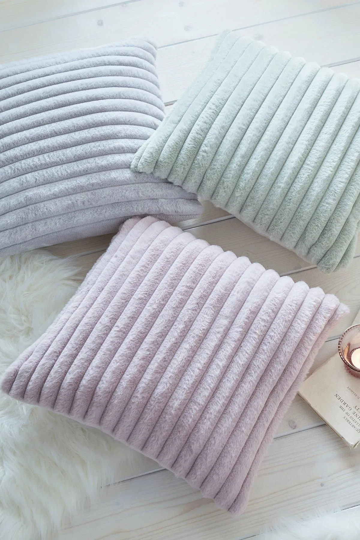 Appletree 'Morritz' Faux Fur Filled Cushion in Mauve 4