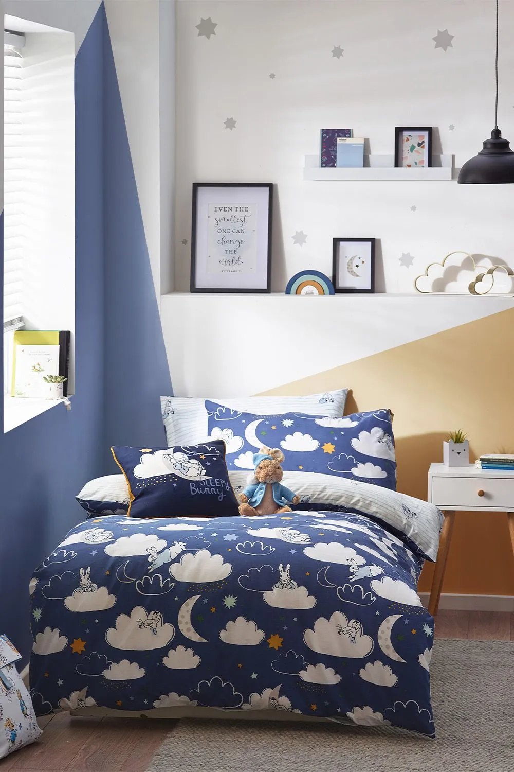 Peter Rabbit ™ Sleepy Head Reversible Duvet Cover Set in Blue