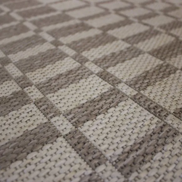 Checkerboard Indoor Outdoor Rug 2