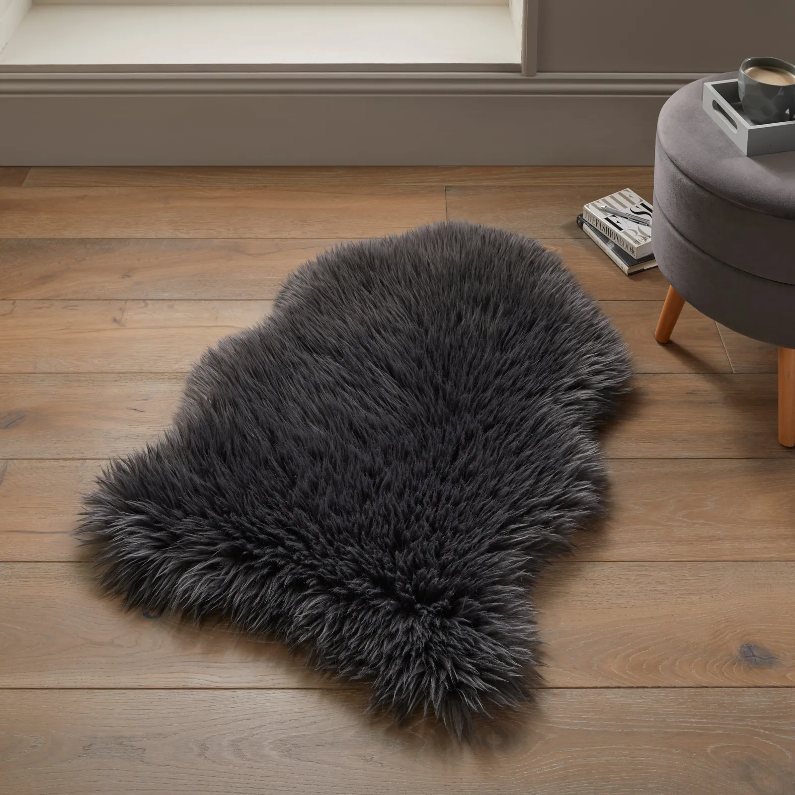 Luxe Single Pelt Faux Sheepskin Rug Luxe Charcoal