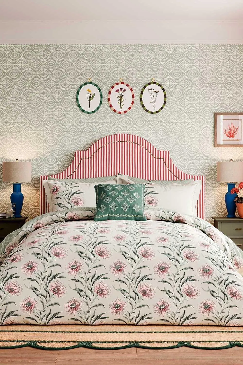 Sanderson 'Catherinae' Cotton Percale Duvet Cover Set in Cream