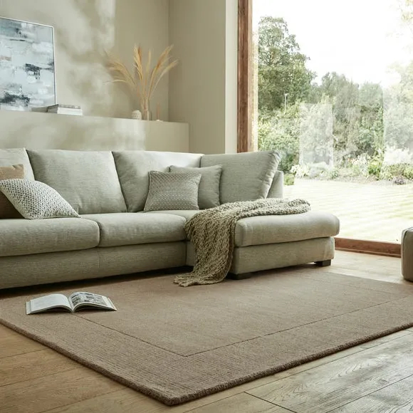 Boston Wool Border Rug 1