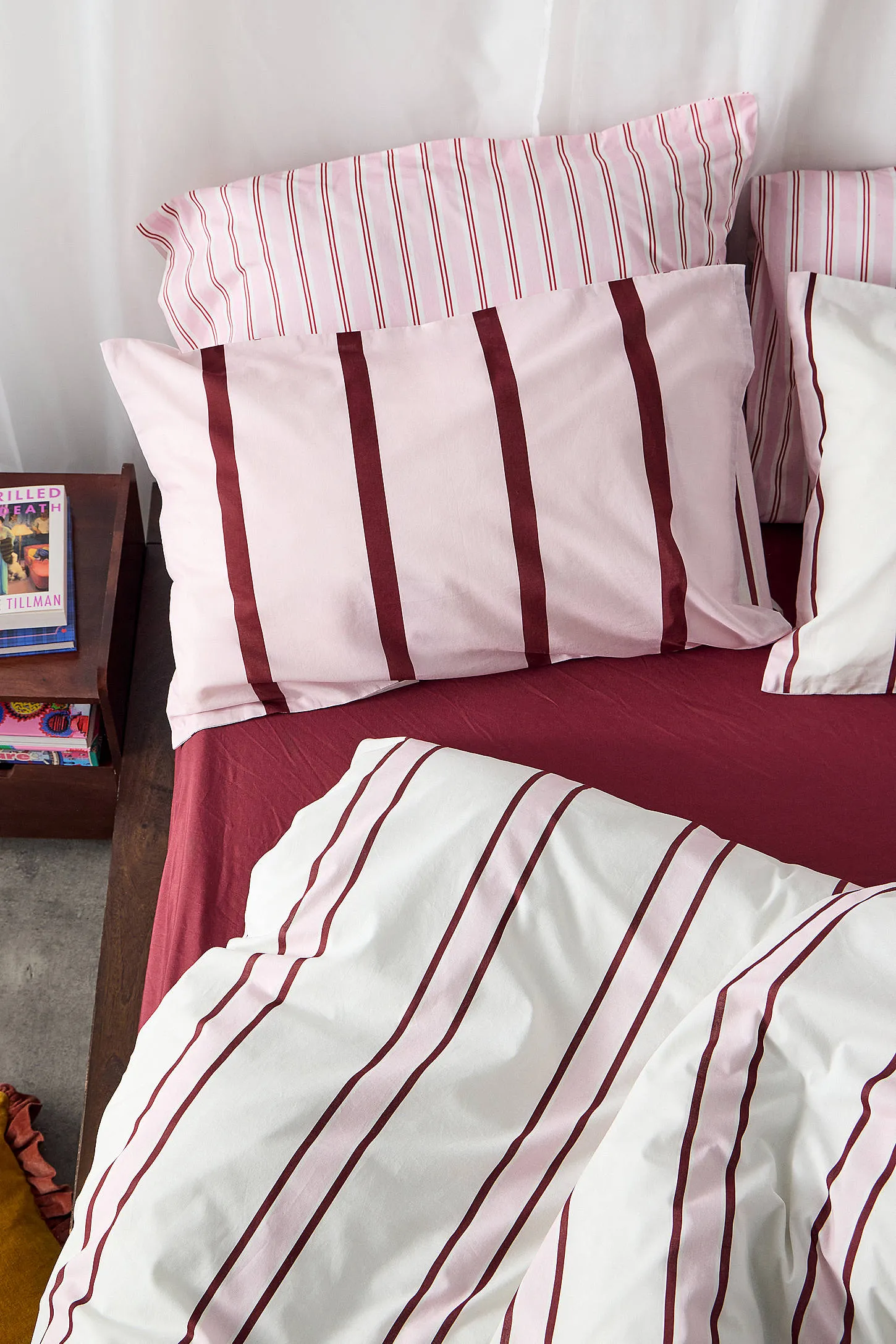 Pink Contrast Stripe Reversible Duvet Set - Pink 3