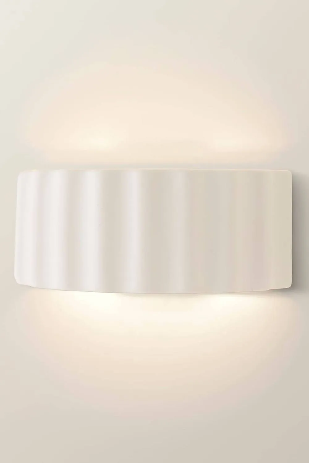ValueLights Pablo Curved Ribbed Ceramic Flush Wall Sconce Light in Nude 3