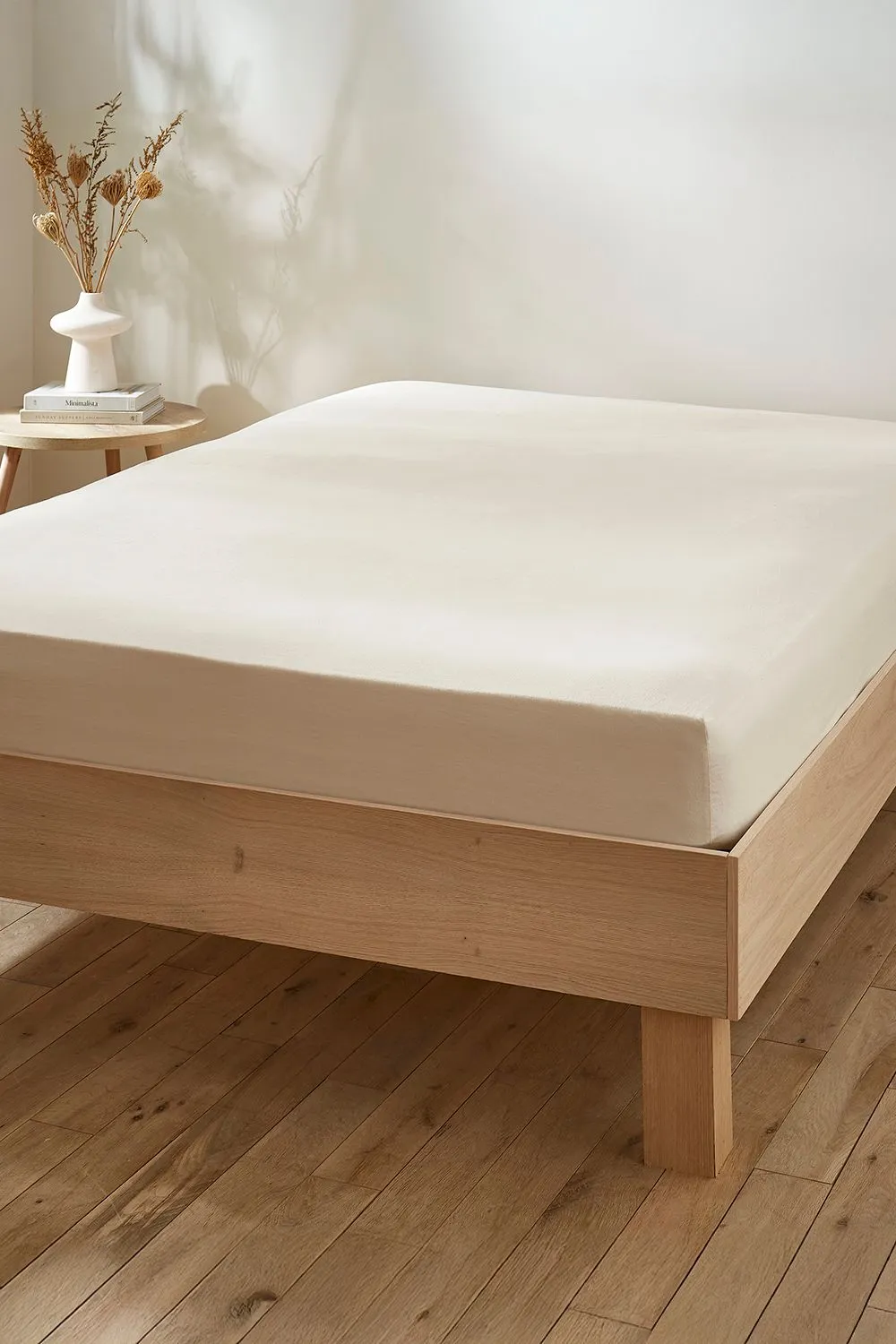 Martex Touch of Linen Fitted Sheet in Cream 1