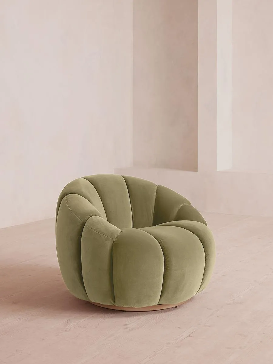 Garret Armchair, Velvet, Lichen