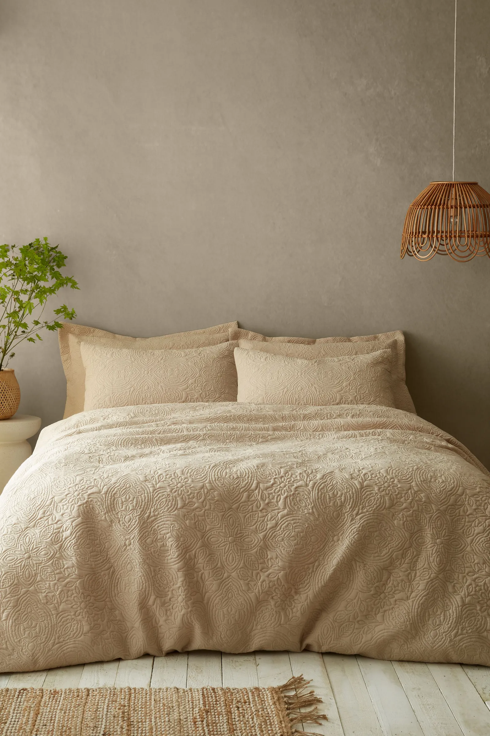 Pineapple Elephant 'Casablanca' Pinsonic Duvet Cover Set in Natural