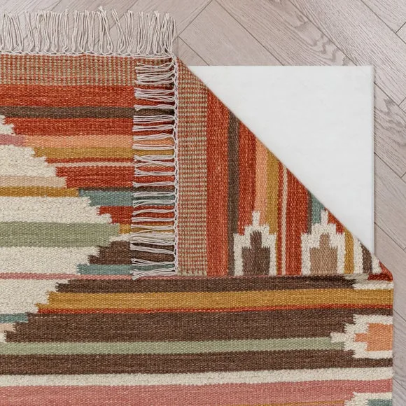 Tana Diamond Wool Rug 3