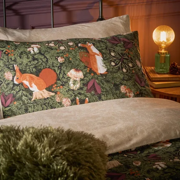 Furn. Pineberry Forest Reversible Duvet Cover and Pillowcase Set 2