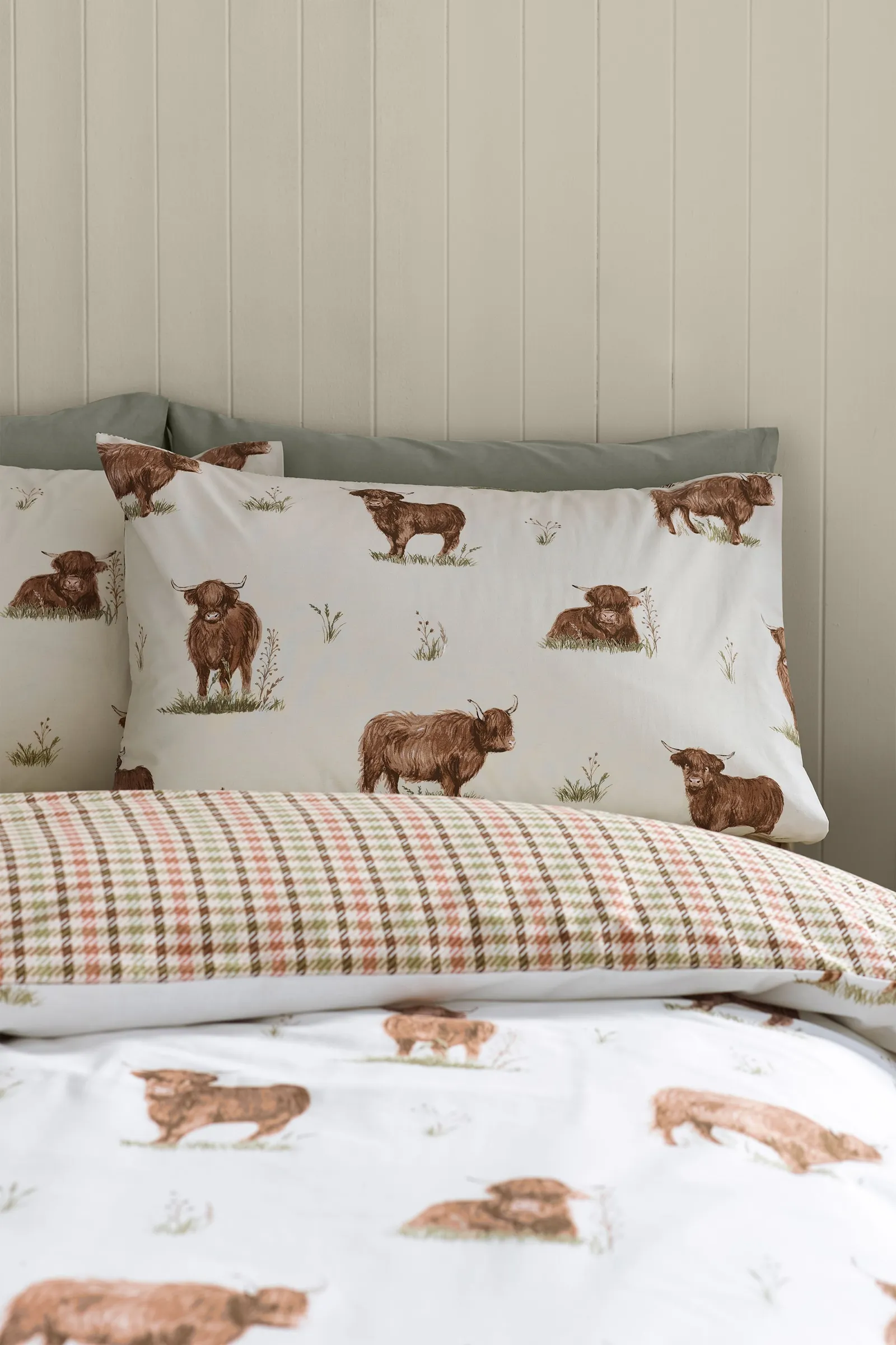 Catherine Lansfield 'Angus Highland Cow' Reversible Duvet Cover Set in Natural 3