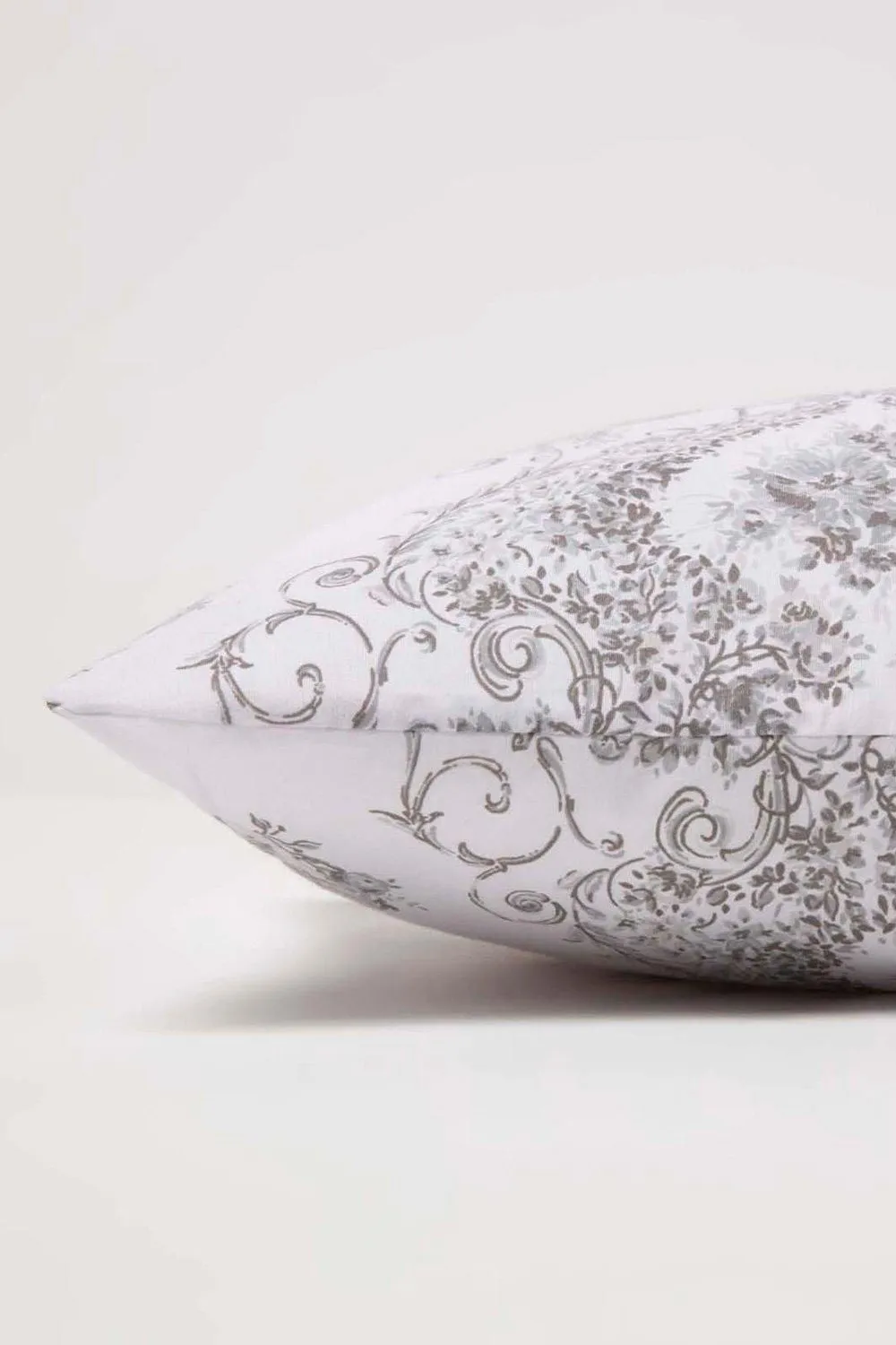 Homescapes French Toile Patterned Rectangular Cushion in Grey 2