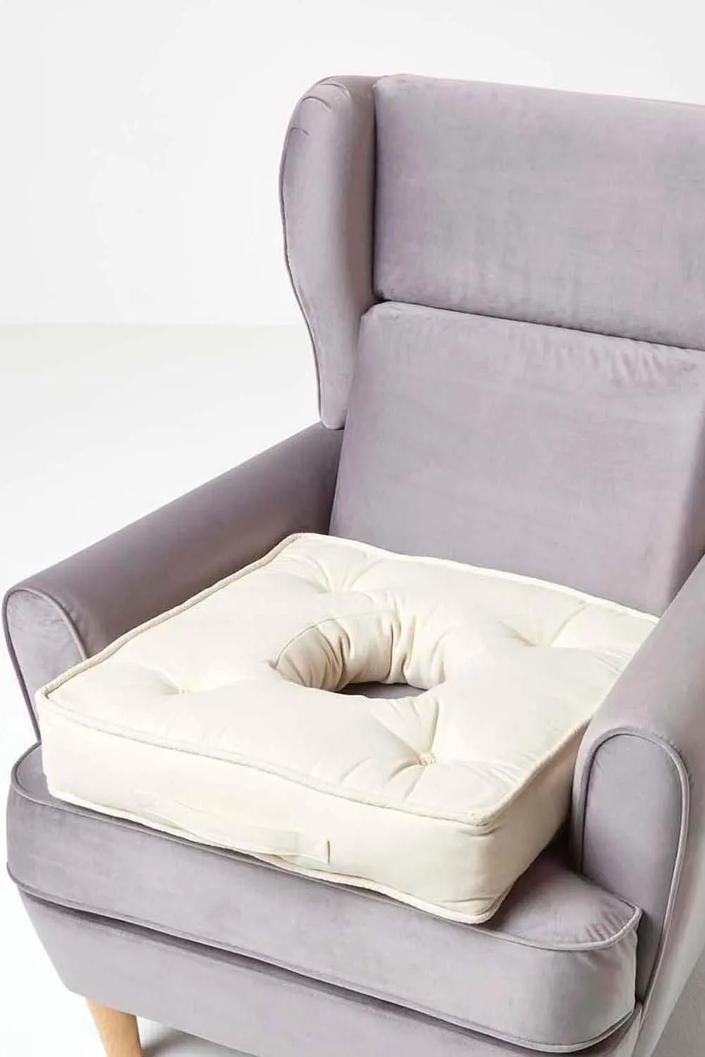 Homescapes Pressure Relief Armchair Booster Cushion in Cream