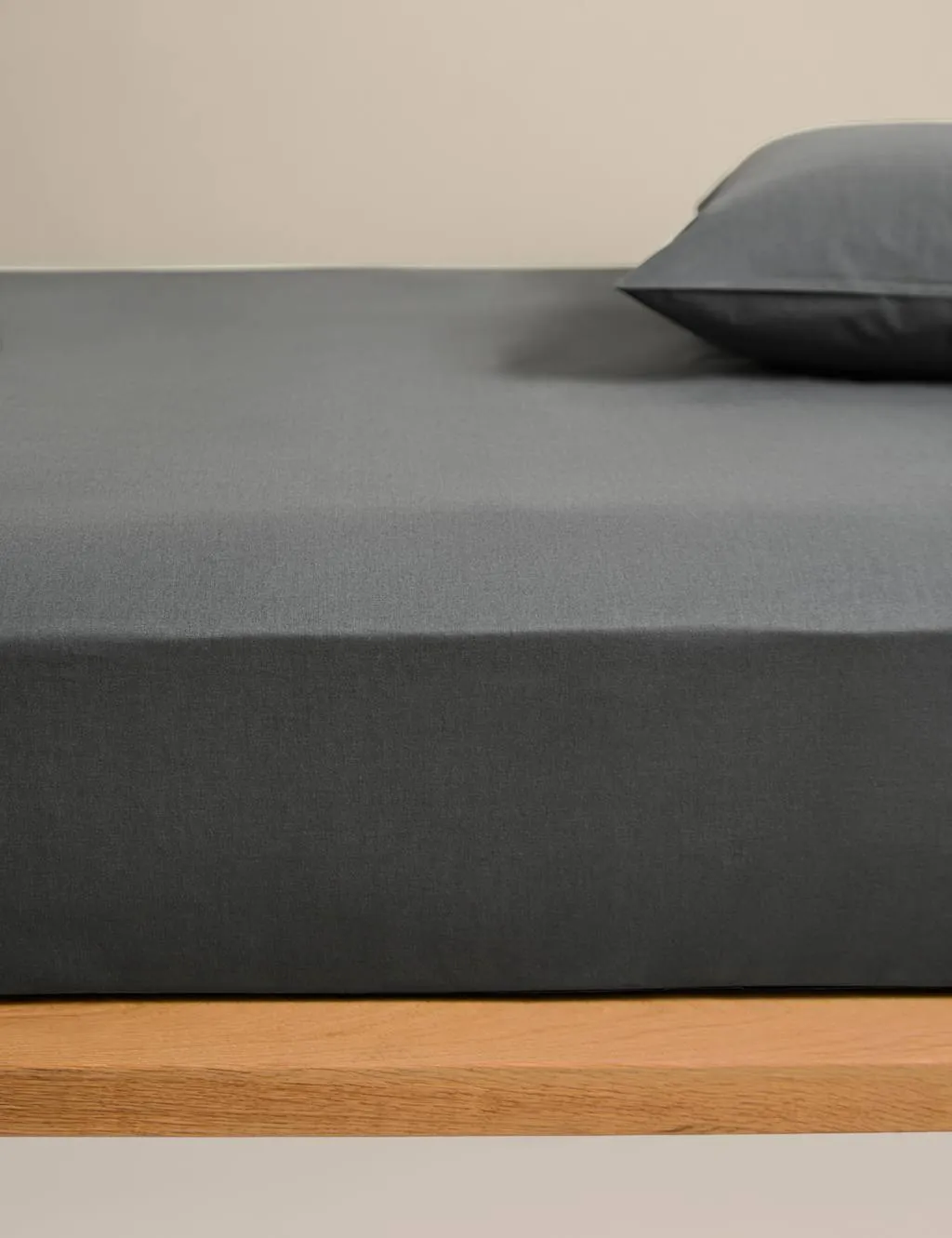 M&S Body Sensor™ Pure Cotton Fitted Sheet Charcoal