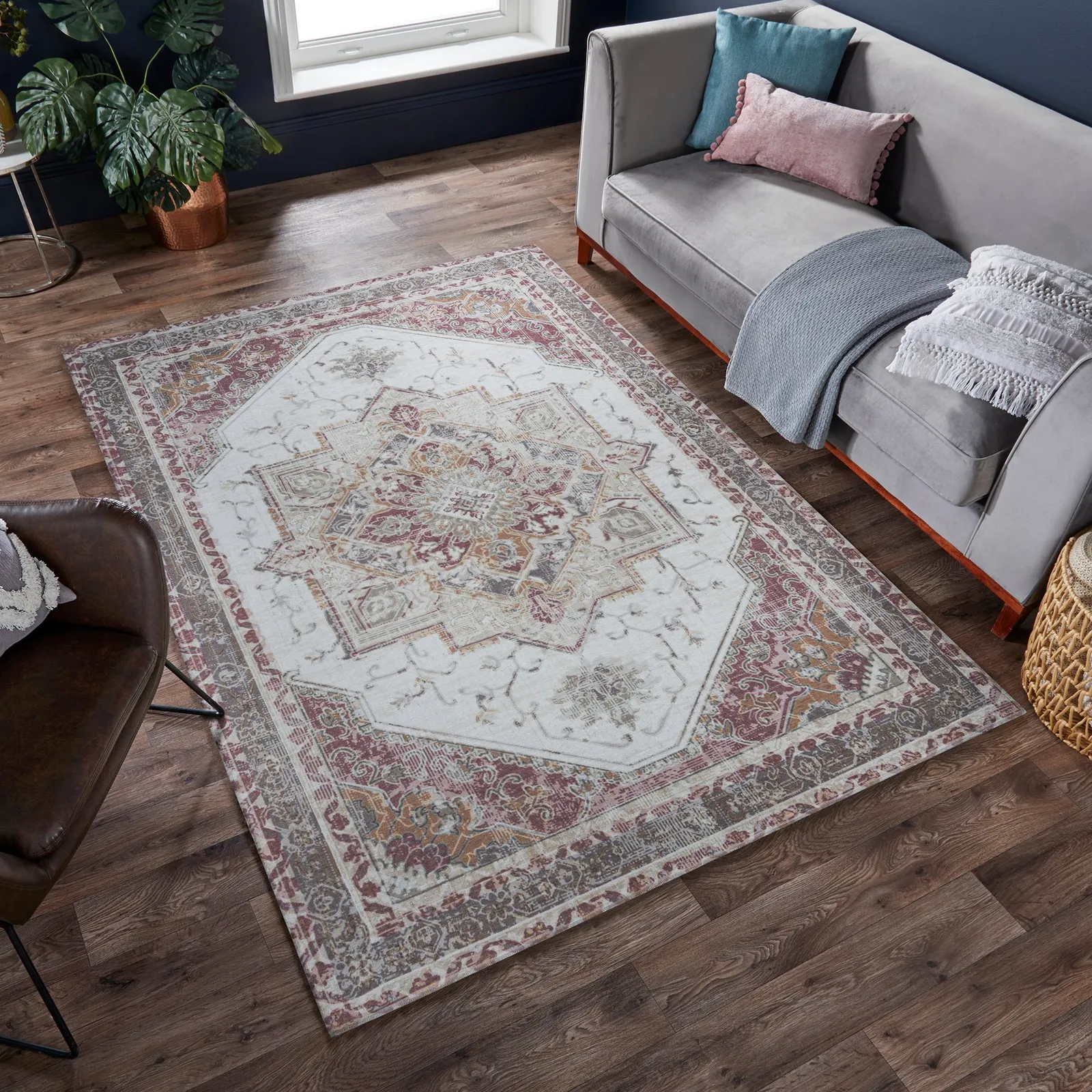 Match Elsie Traditional Washable Rug Red