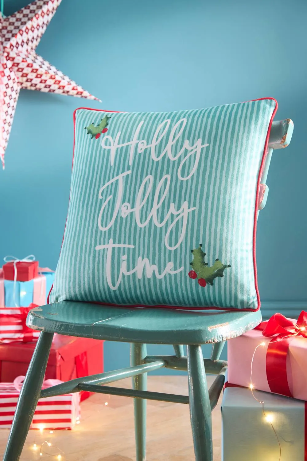 Fusion 'Christmas Vintage Frames' Velvet Filled Cushion in Red 2