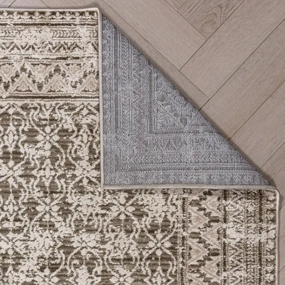 Talia Traditional Sheen Rug 3