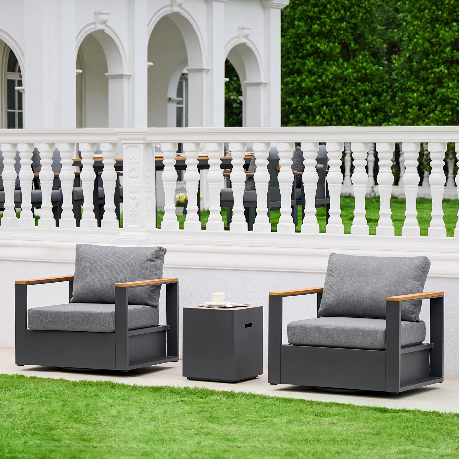 Wood & Aluminum Outdoor Swivel Chair Modern Yard & Patio Furniture in Gray Cushion Included Set of 2
