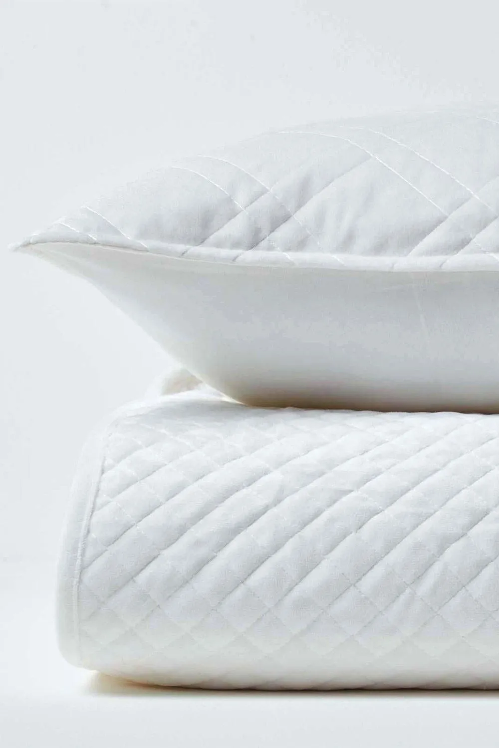 Homescapes Luxury Quilted Velvet Bedspread Geometric Pattern Throw in Cream 4